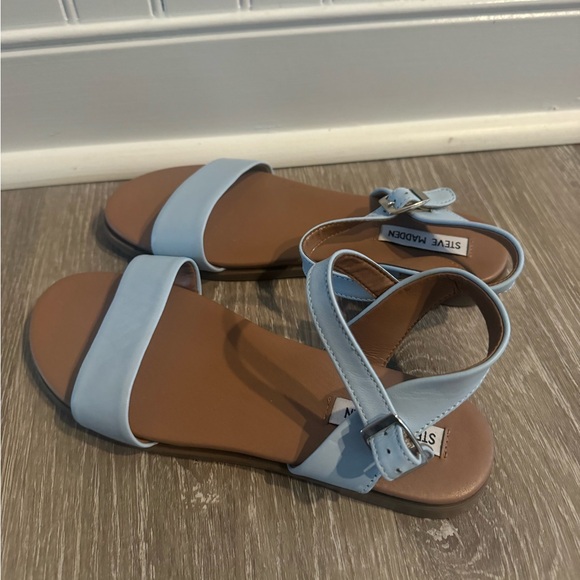 Light blue Steve Madden sandals size 8 - Picture 2 of 3